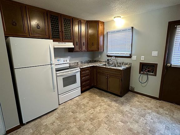 3rd image of 200 Maple St #L-58