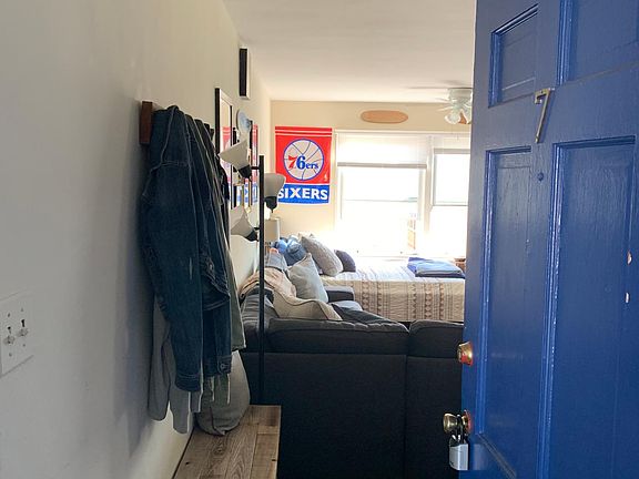 2nd image of 1703 W Balboa Blvd