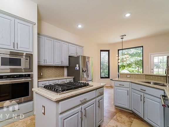 3rd image of 14713 Calaveras Dr