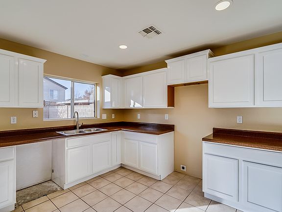 3rd image of 11615 W Hackbarth Dr