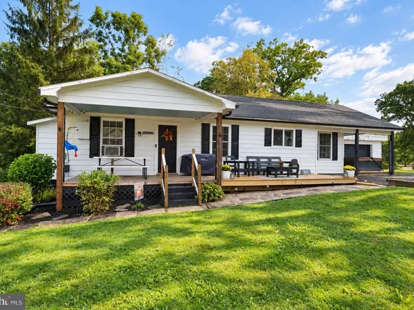 408 M St, Oakland, MD 21550