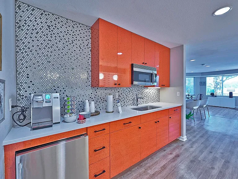 Sloan's Lake Apartments — Photo 10