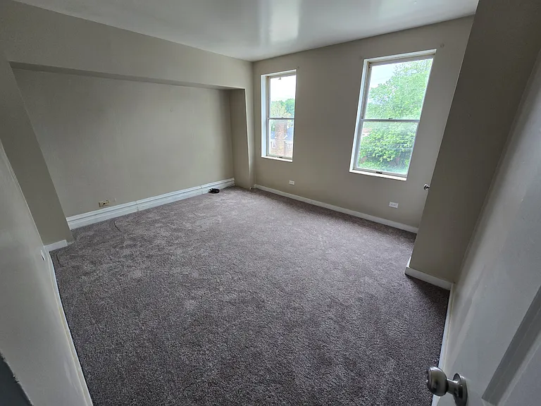 1006 Valonia St — Photo 7