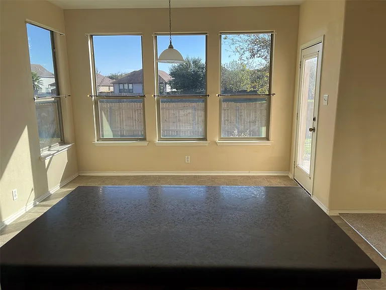 160 Mistletoe Ln — Photo 25