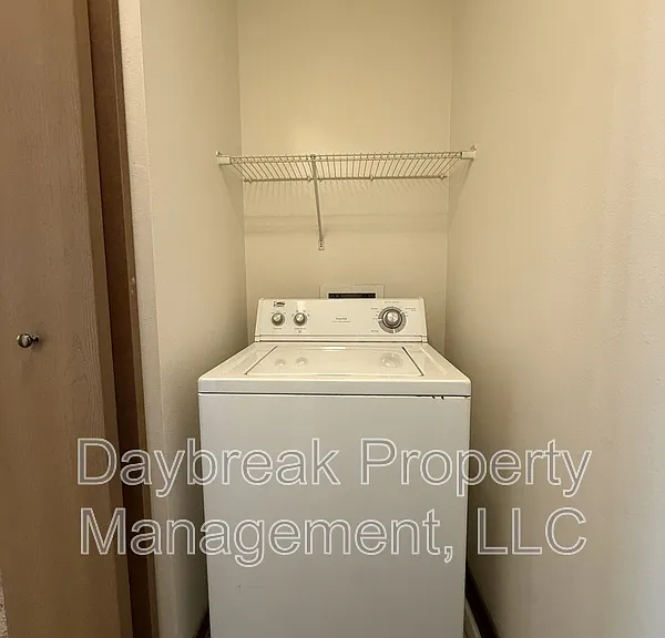 317 16th St S #5 — Photo 26