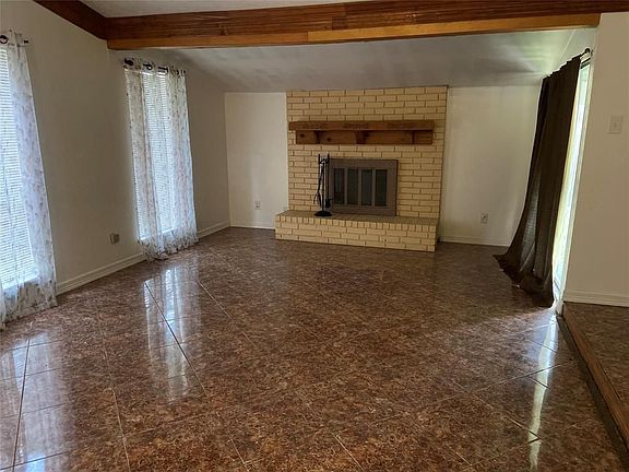 4th image of 2115 Fall Meadow Dr