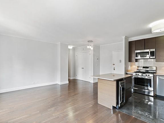 3rd image of 333 E 34th St #17D