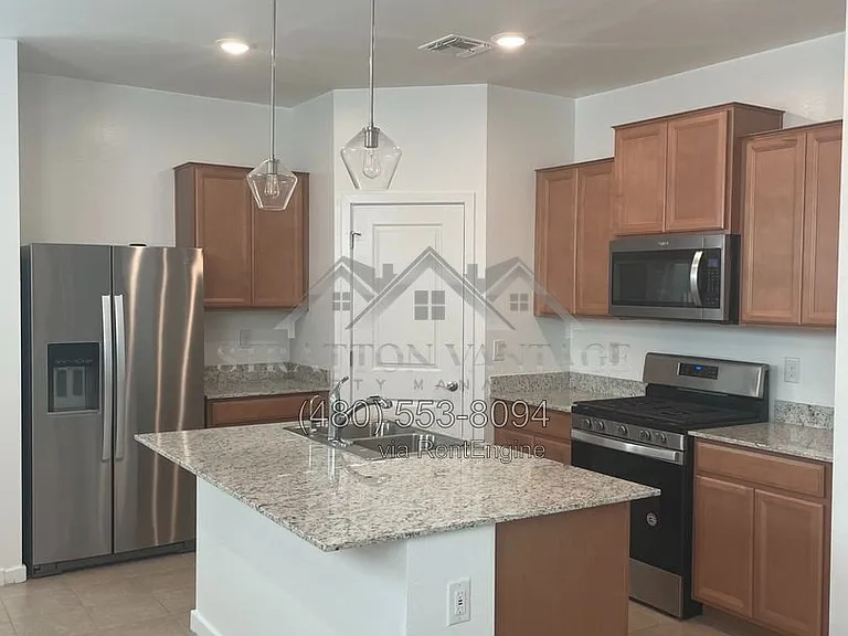 14169 W Voltaire St — Photo 3