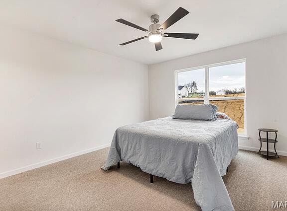 5th image of 884 Woodbridge Way