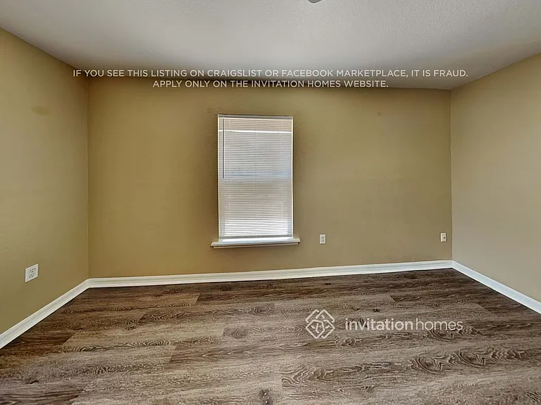 703 Martin Ln — Photo 9
