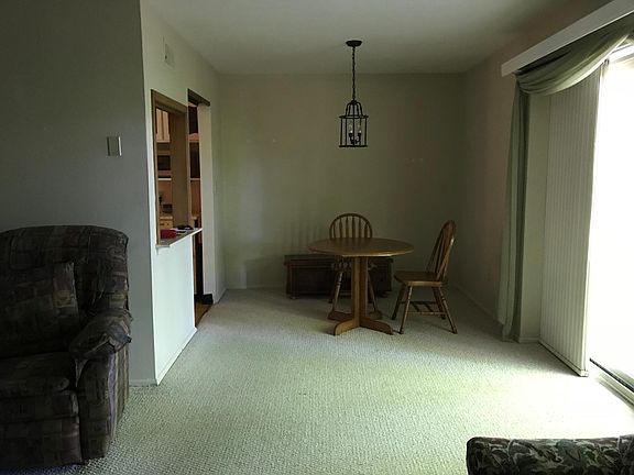 5th image of 18501 Hilliard Blvd APT A3