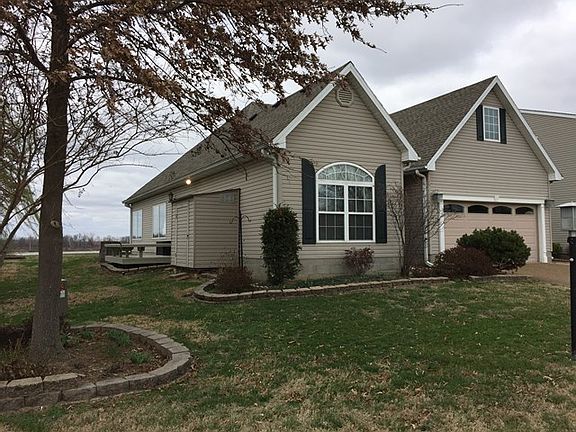 2nd image of 3600 Riverbend Cv