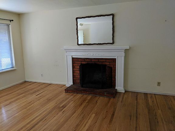 2nd image of 109 Penrod Dr