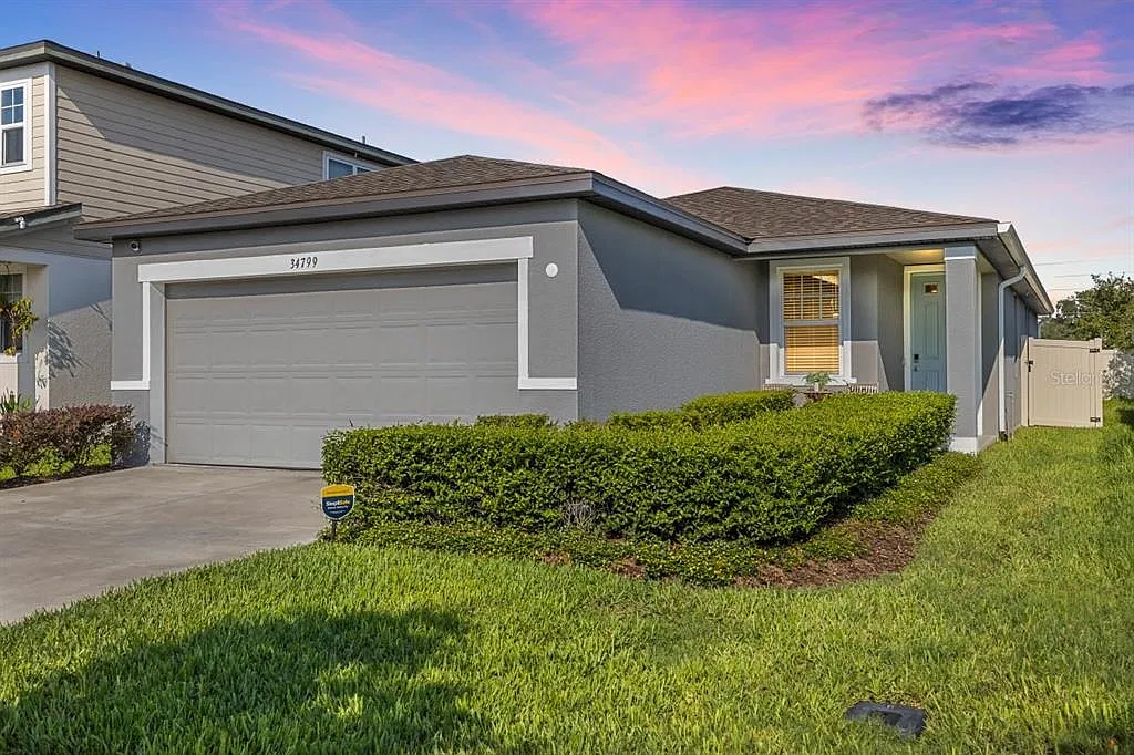 4 bed, 2.0 bath, 1682 sqft, $2,300 — Photo 1