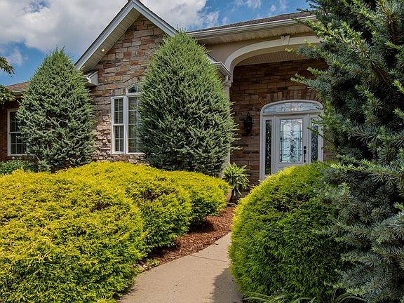 3rd image of 929 Patriot Ridge Dr