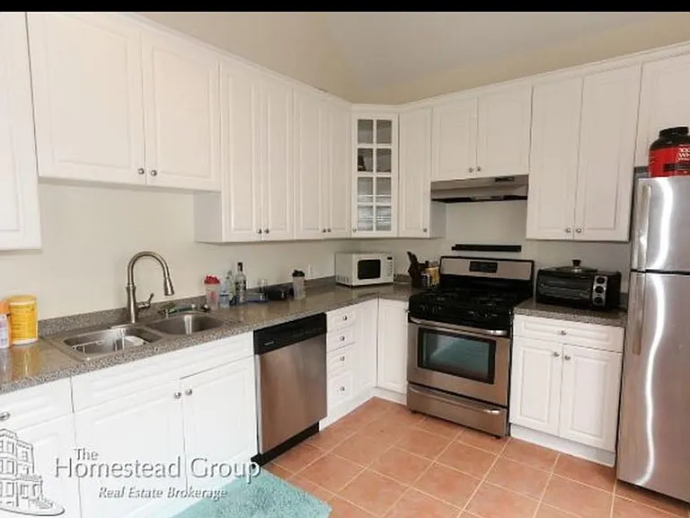 3341 N Bell Ave #COACH HOUSE — Photo 3