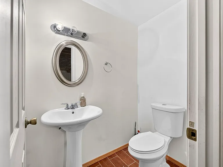 6 Hadley Ln — Photo 39