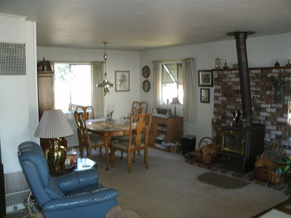 2nd image of 2106 Center St