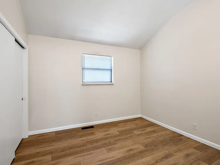 12215 Blackhall Dr — Photo 20