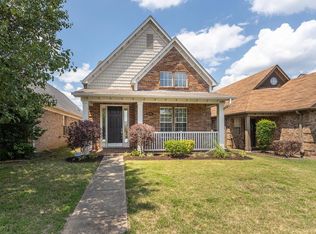 8590 Shady Elm Dr, Cordova, TN 38018