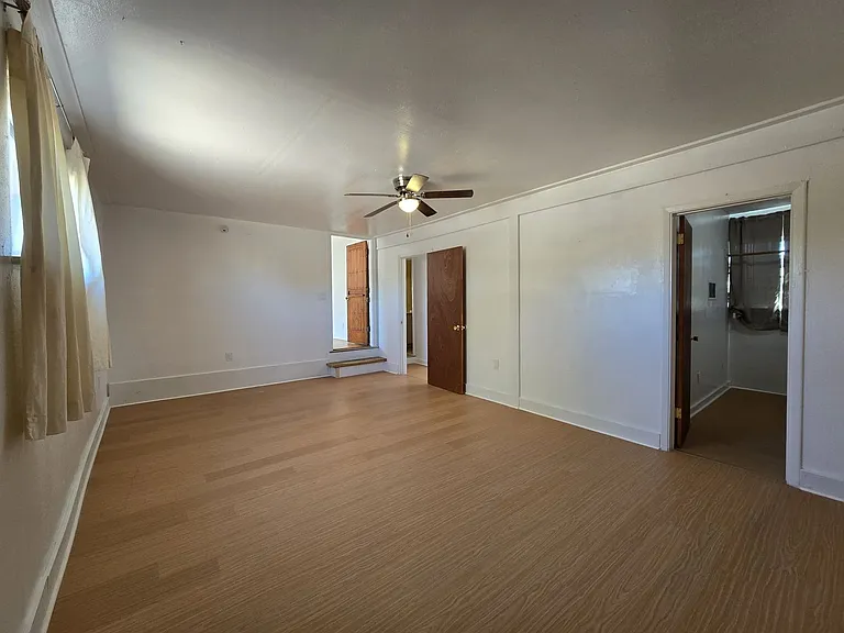 2412 Rosina St — Photo 5