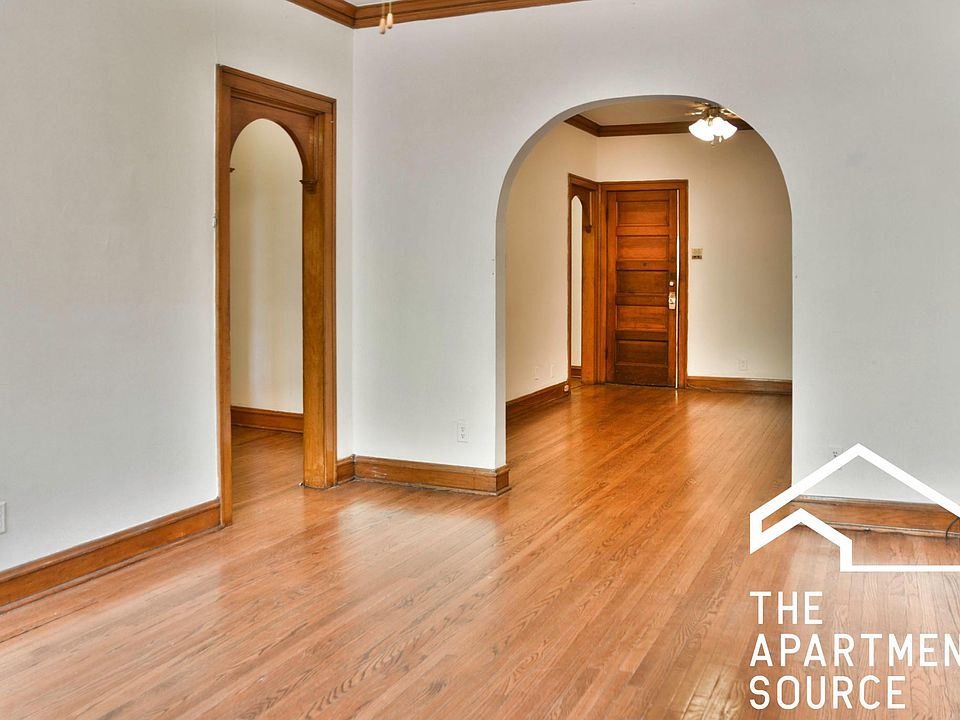 1st image of 2217 N Hoyne Ave