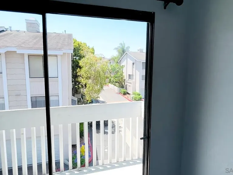 4022 Mahaila Ave #C — Photo 18