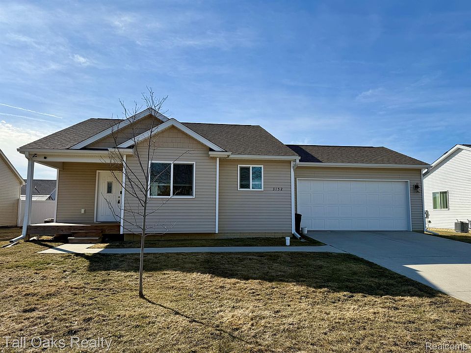 1st image of 3152 Dahlia Dr