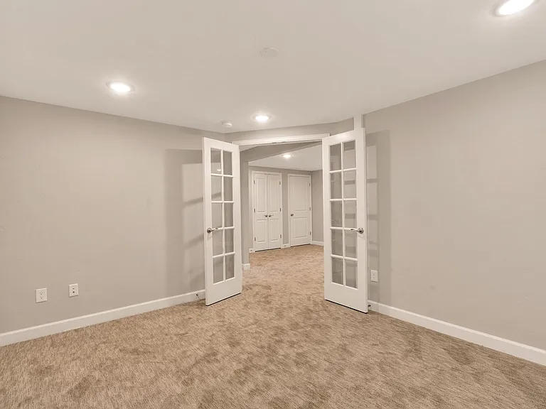 1641 S Sherman St — Photo 14