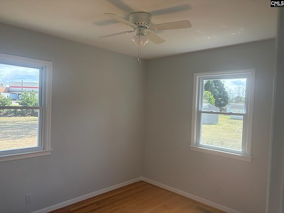 4th image of 228 Pecan Dr