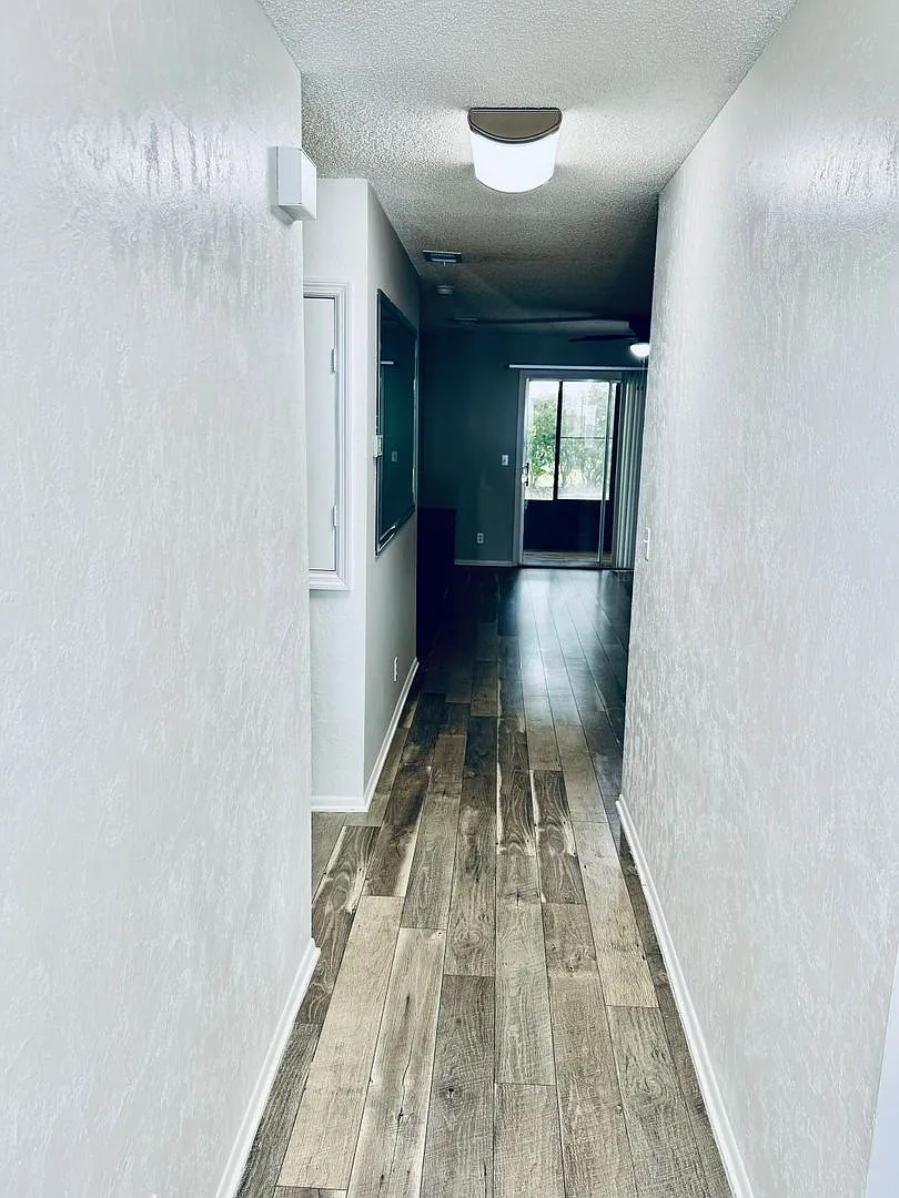 2 Bed/2 Bath Townhome in Meadows East — Photo 4