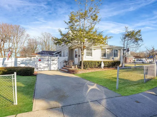 157 E Clinton Avenue, Roosevelt, NY 11575