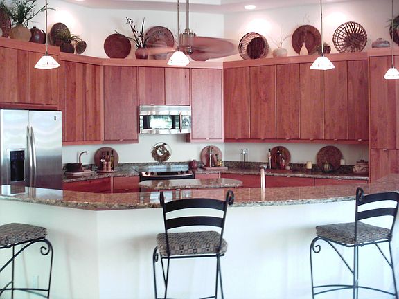 Custom Kitchen Cabinets