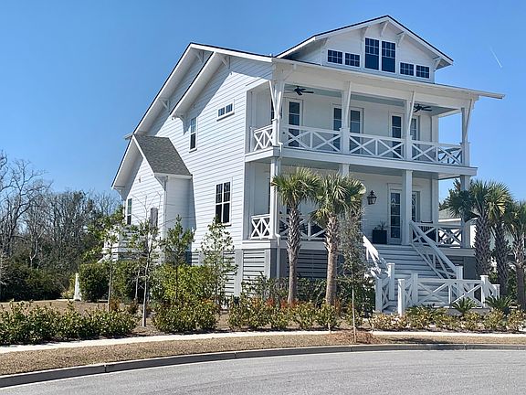 3rd image of 2621 Daniel Island Dr