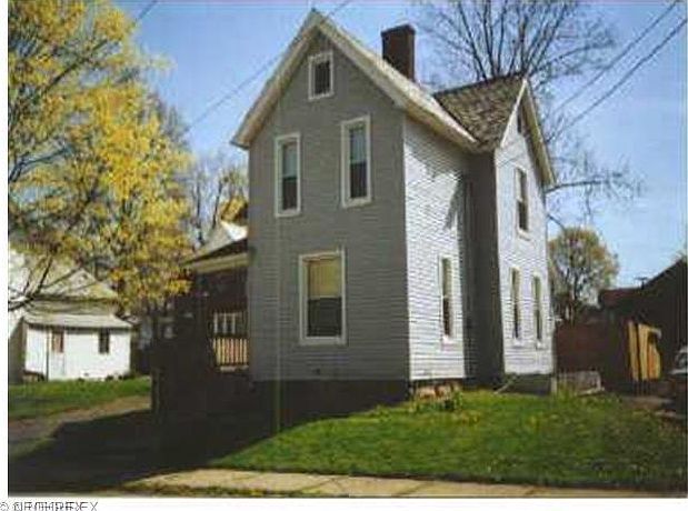 1st image of 568 E School St
