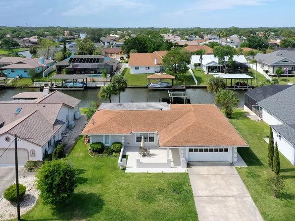 9 Charles Ct, Palm Coast, FL 32137