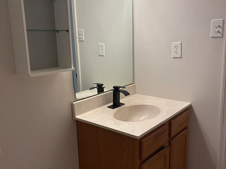 610 Brentwood Ct — Photo 17