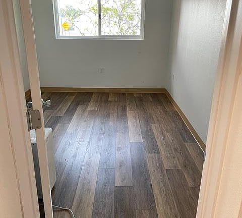 5th image of 2421 Stone St #203