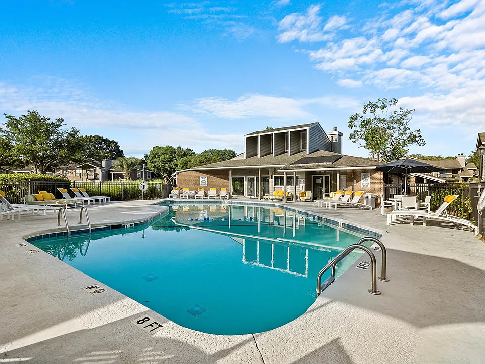 Ashley River Apartments