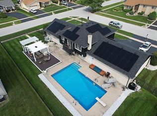 18600 Amlin Cir, Country Club Hills, IL 60478