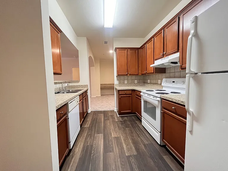 Wesley Kensington Apartments at Stonecrest — Photo 184