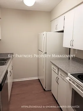 6212 Robinson St #3 — Photo 6
