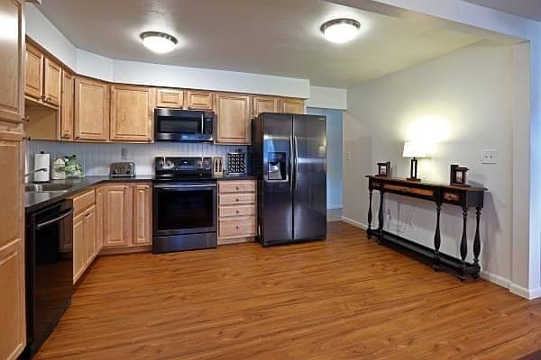 1st image of 47 Meadowbrook Dr #A7fhjzfmj