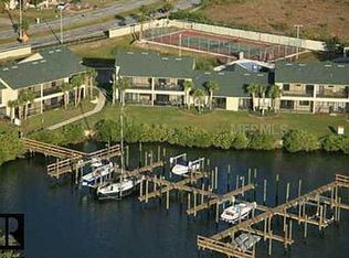 626 Yardarm Dr, Apollo Beach, FL 33572
