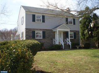 27 Oakford Rd, Wayne, PA 19087