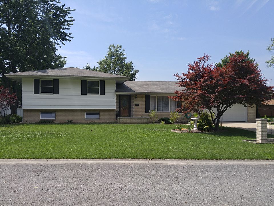 1st image of 240 N 5th St