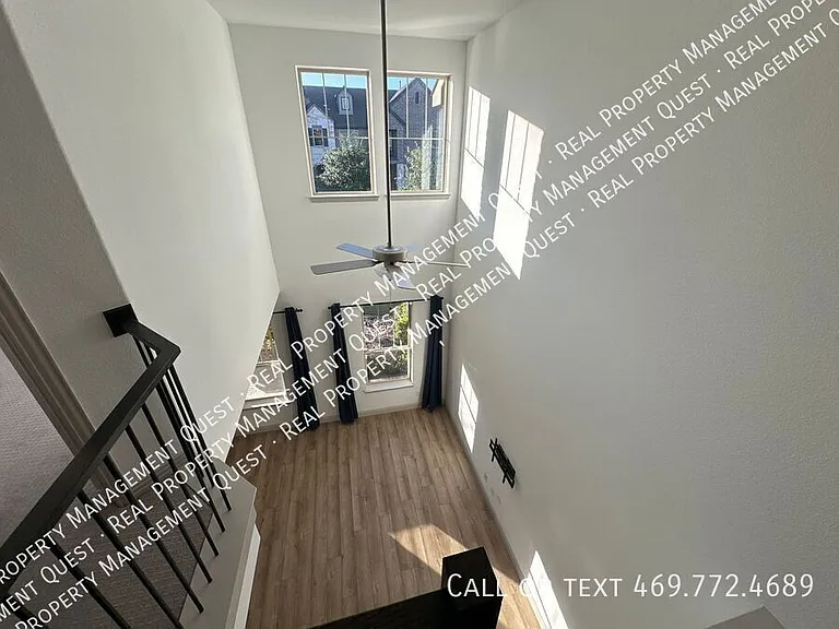 4553 Cypress Thorn Dr — Photo 8