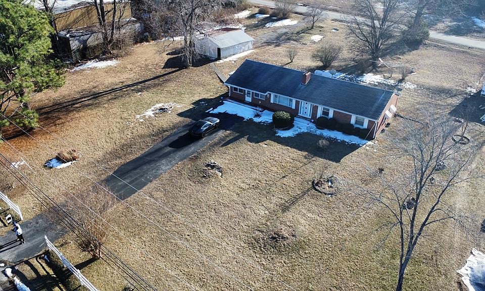 1st image of 340 Hawkins Rd