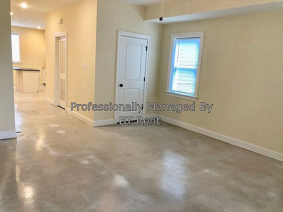5th image of 2212 Carrington St