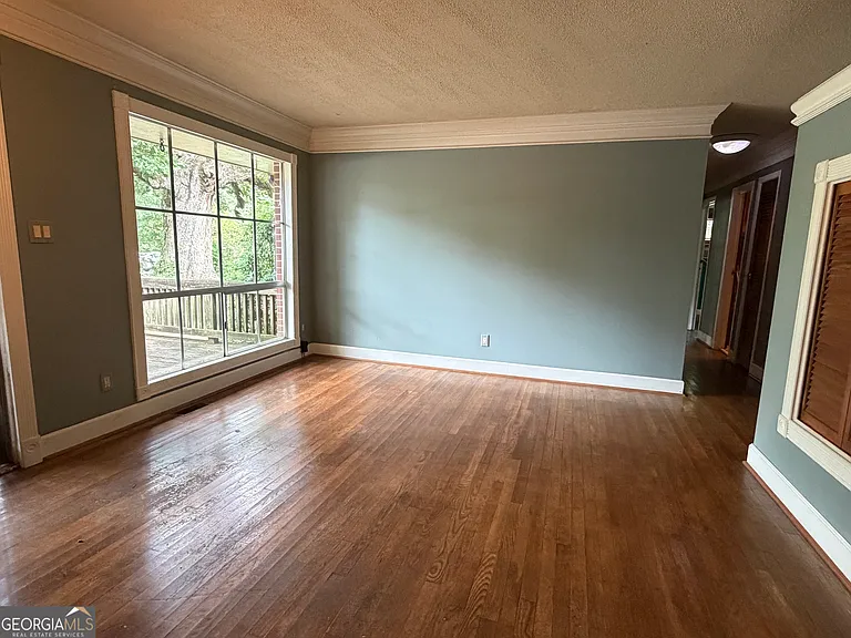 1054 College Station Rd — Photo 3